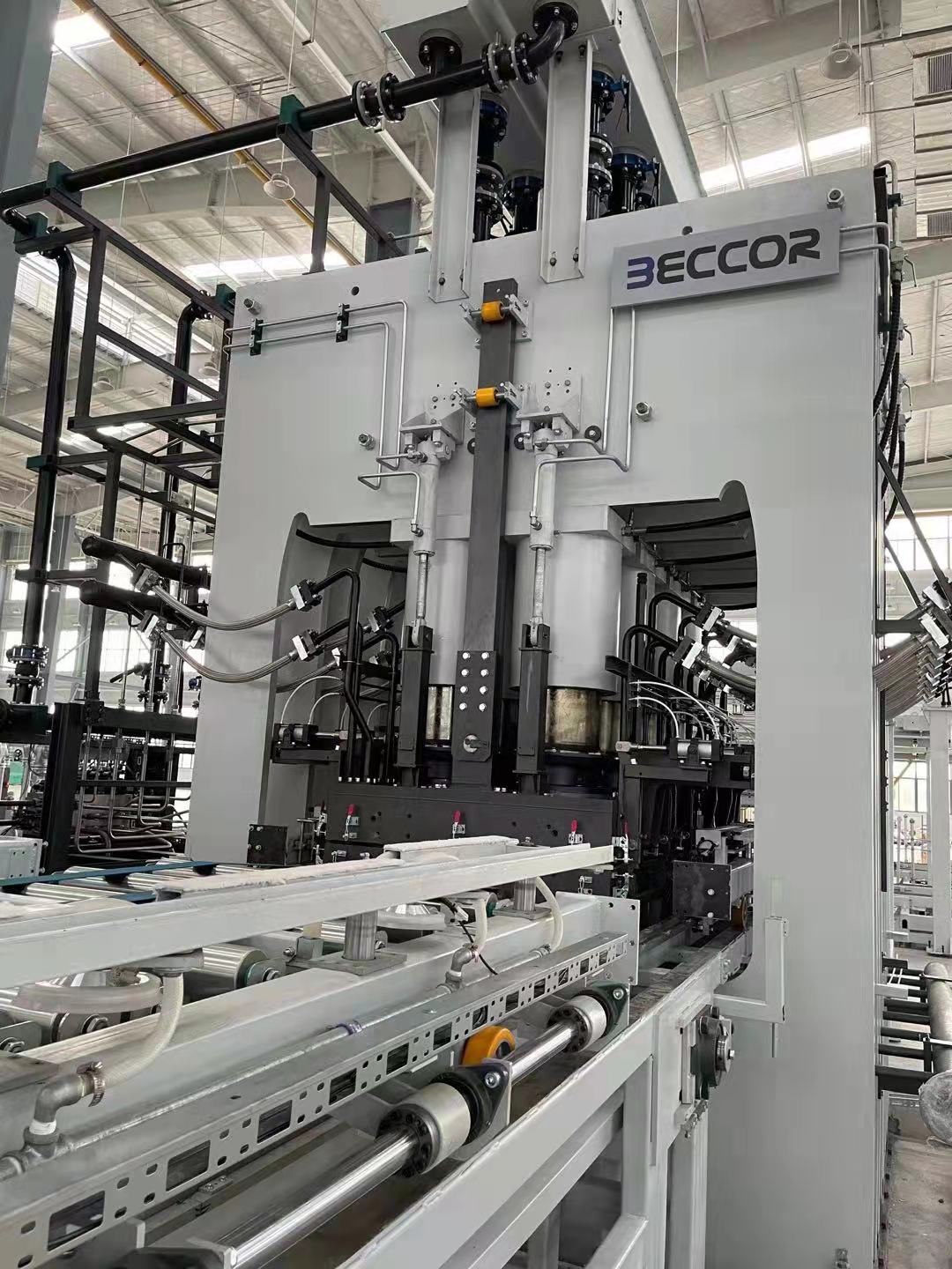 纵向型快速贴面生产线